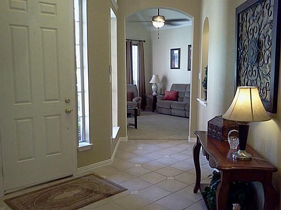 4th image of 5101 Bayberry St