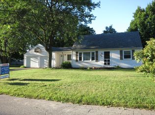604 Ludgate Ln, Portage, MI 49002