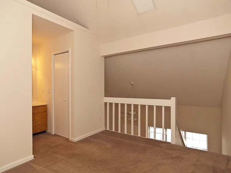 4109J Spirea Dr — Photo 6