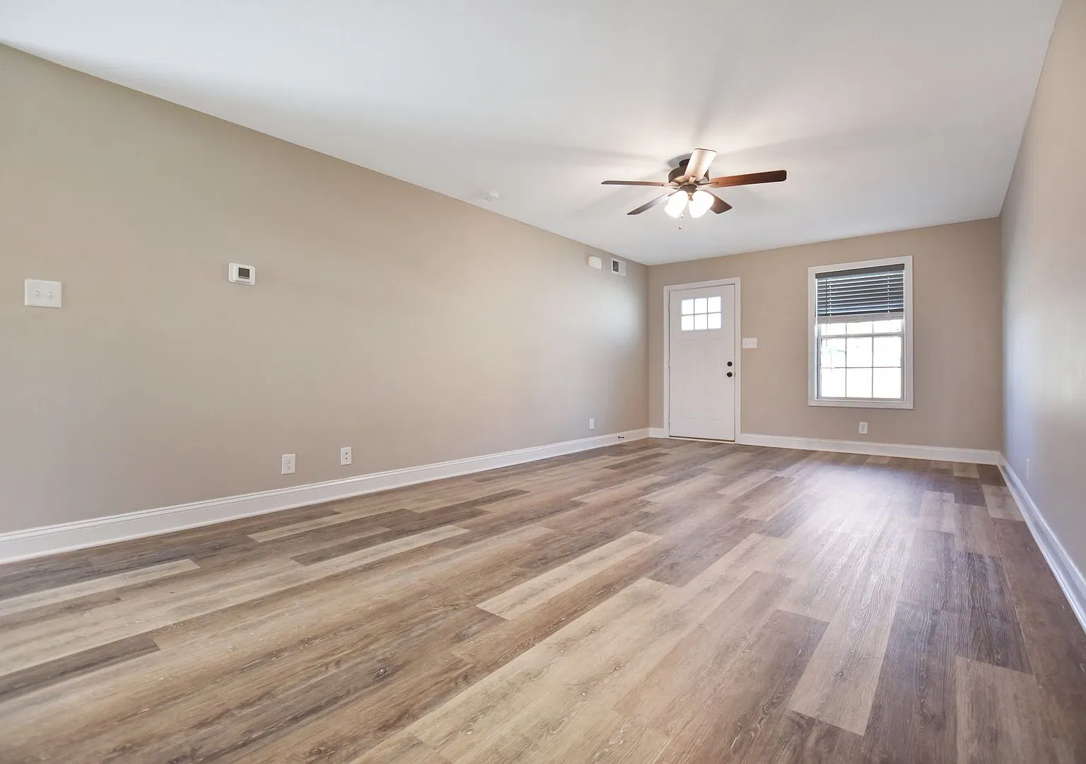 Pet Friendly Three Bedroom! — Photo 3
