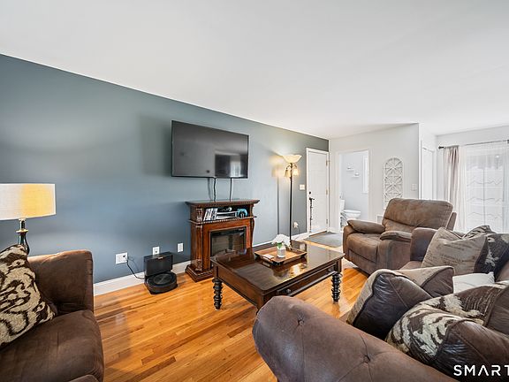 4th image of 36 Belmont Avenue
