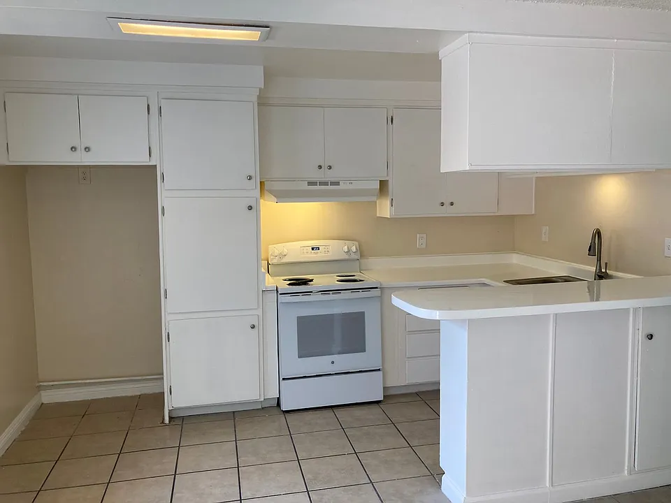 The 52nd Street Apartments