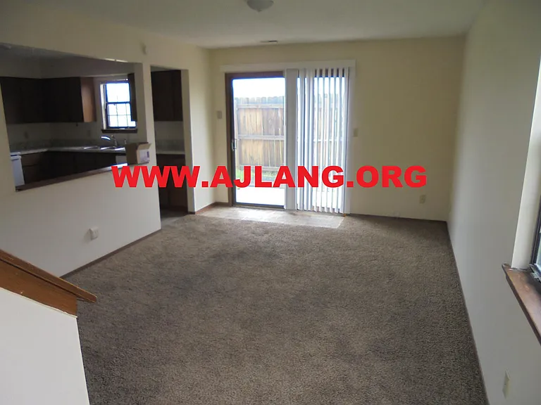 1003 Natalie Dr — Photo 2