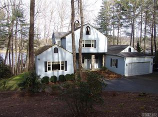 36 W Shore Dr, Lake Toxaway, NC 28747