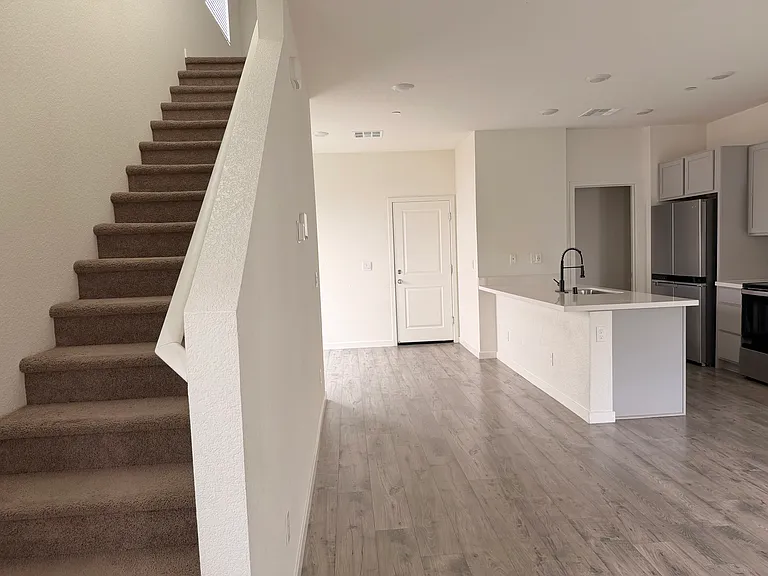 5080 Molino Cir — Photo 3