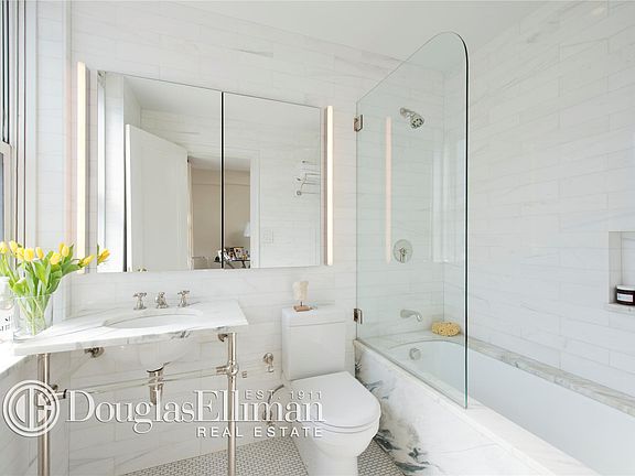 3rd image of 65 Central Park W APT 2C