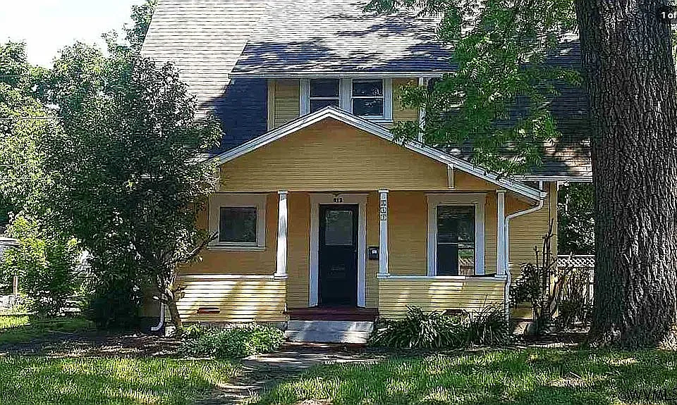 613 NW 4th St