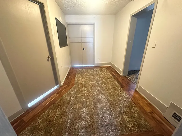 727 Washington St — Photo 41