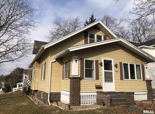 2800 Pershing Blvd, Clinton, IA 52732