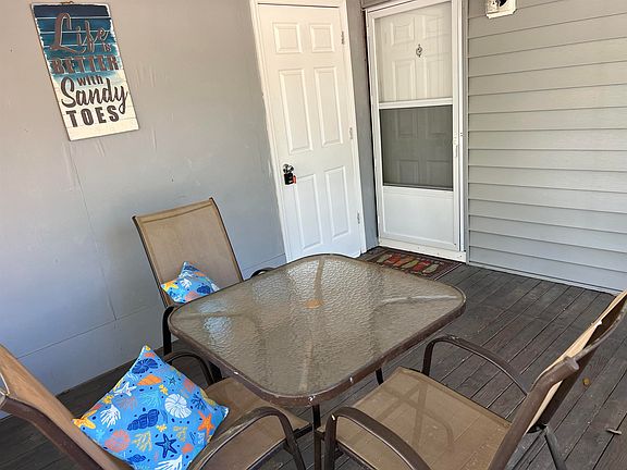 4th image of 2720 Leo Dr.