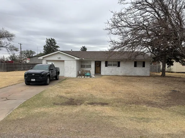 303 Cherry St, Claude, TX 79019