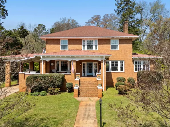 1846 Edgehill Dr, Bessemer, AL 35023