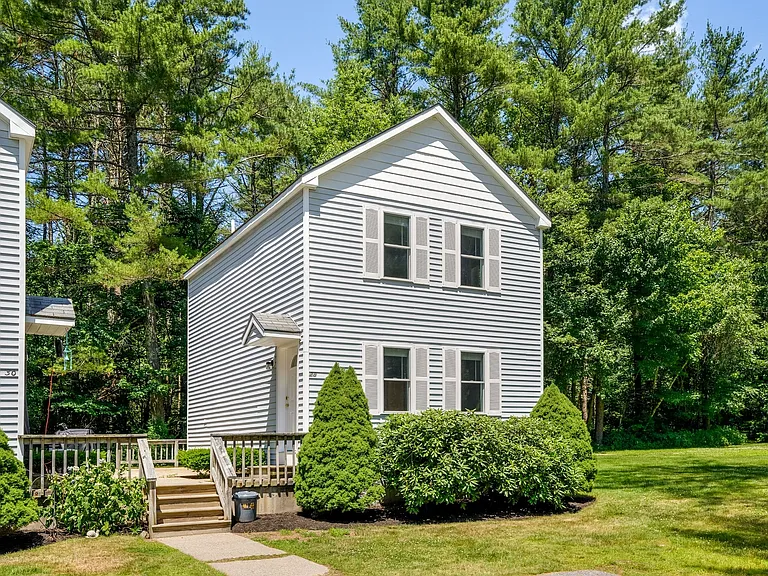 10 Rose Terrace Cir — Photo 23