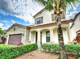 8852 Willow Cove Ln, Lake Worth, FL 33467