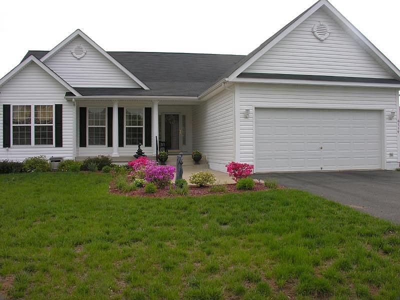 1st image of 6119 Crown Grant Dr