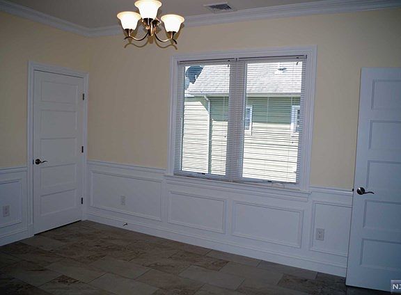 4th image of 82 Plauderville Ave Floor 2