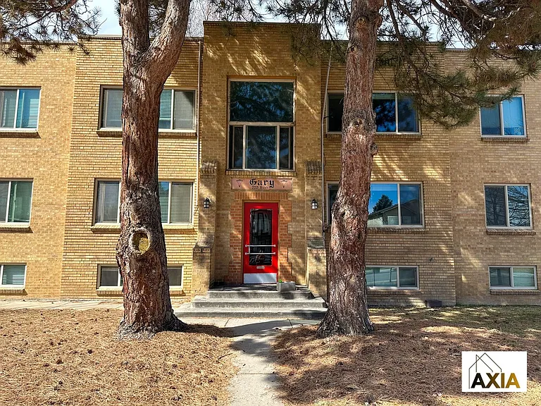 755 N Birch St — Photo 8