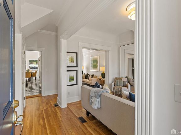 4th image of 224 Downey St