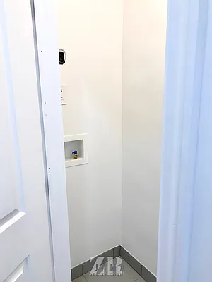 Rented by Zjama Realty Corp | media 4