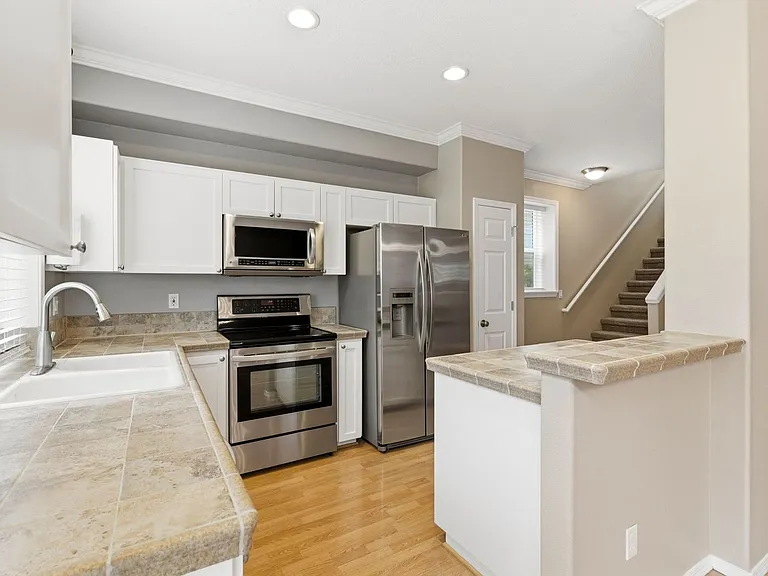 17208 SW Pleasanton Ln — Photo 10