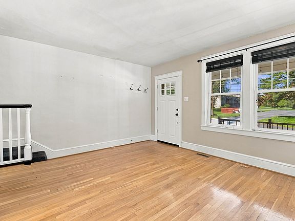 5th image of 846 Pleasure Rd #R