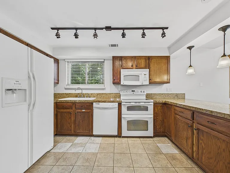 3544 S Ogden St — Photo 10