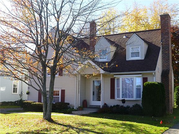 2nd image of 228 Reist St