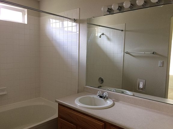 5th image of 7817 Louisiana Blvd NE Unit 502