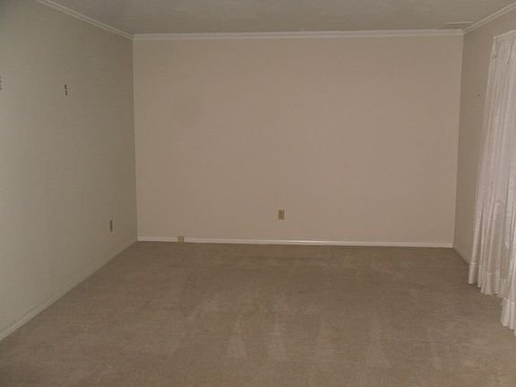 3rd image of 10005 Edgecove Dr