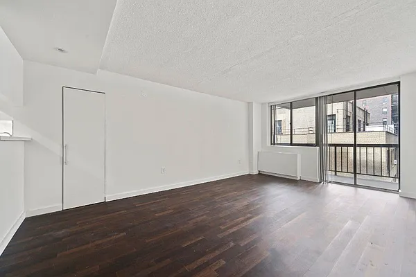 Rented by Hakimian Management | media 8