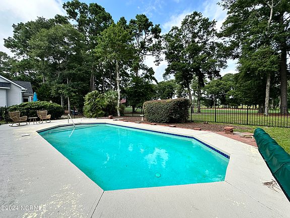 2nd image of 956 Oyster Pointe Drive