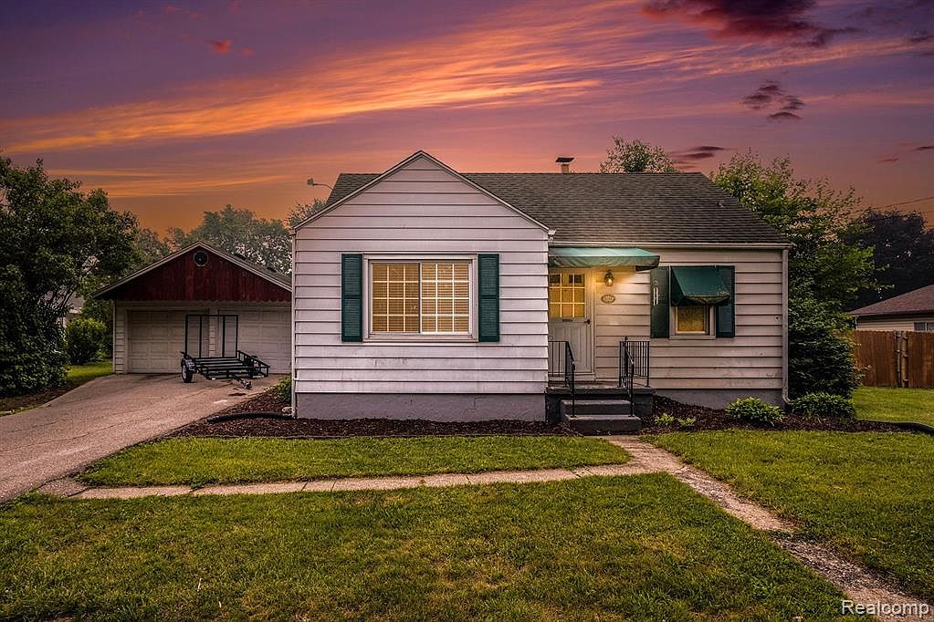 6234 Case Ave, Grand Blanc, MI 48439 Zillow