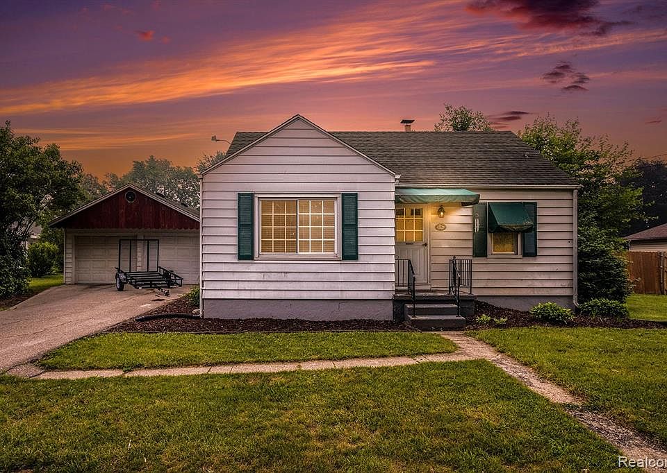 6234 Case Ave, Grand Blanc, MI 48439 Zillow