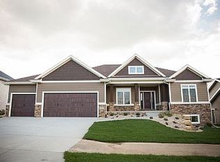 6913 Larkspur, Deforest, WI 53532