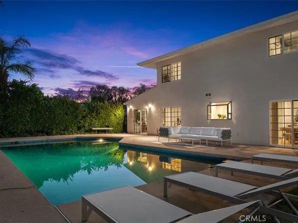 22534 Liberty Bell Rd, Calabasas, CA 91302