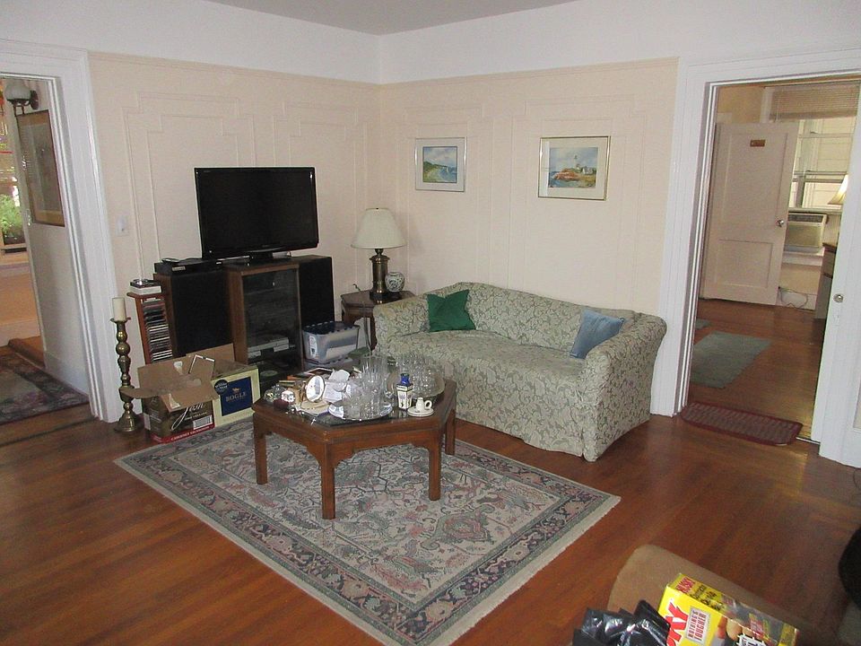 1st image of 24 Paulding Ave