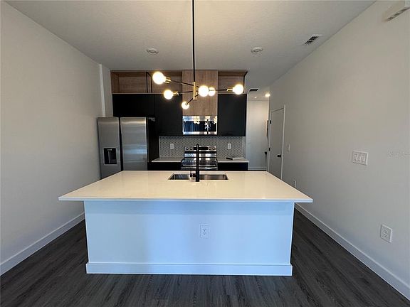 4th image of 3239 SUSTAINABLE WAY