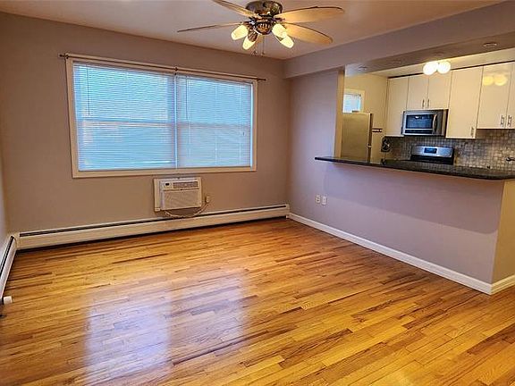 2nd image of 32 Knox Terrace