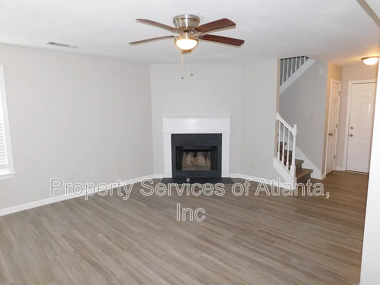 6431 Shadow Ct — Photo 4