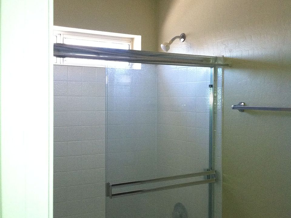 full bath - common