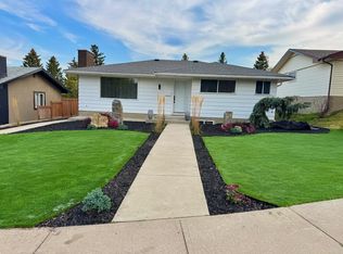 1039 N Hunterdale Pl NW #1, Calgary, AB T2K4R6