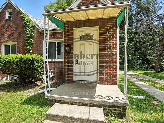 4th image of 822 Searles Rd
