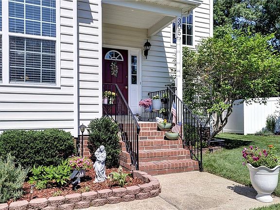 3rd image of 305 Minnie Cir