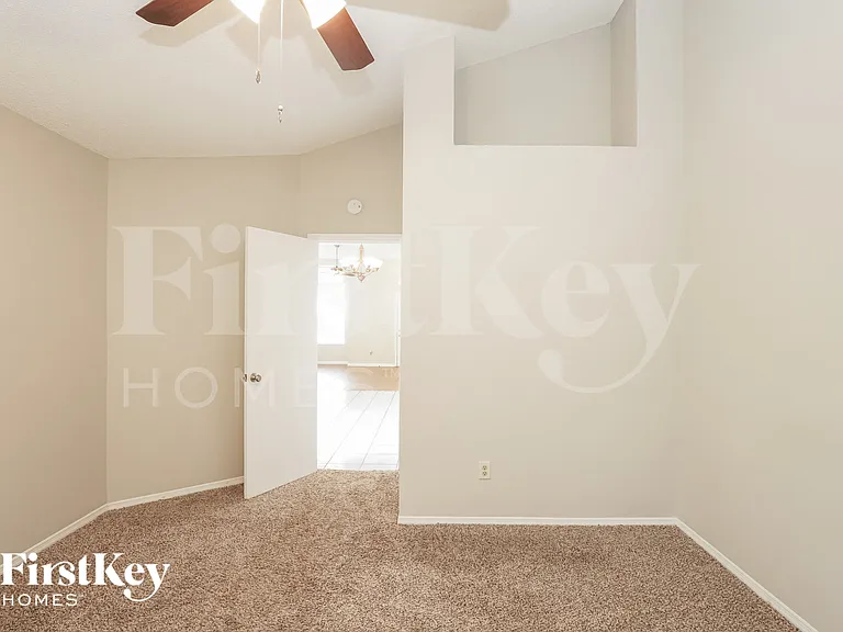 1008 Vannessa Dr — Photo 8