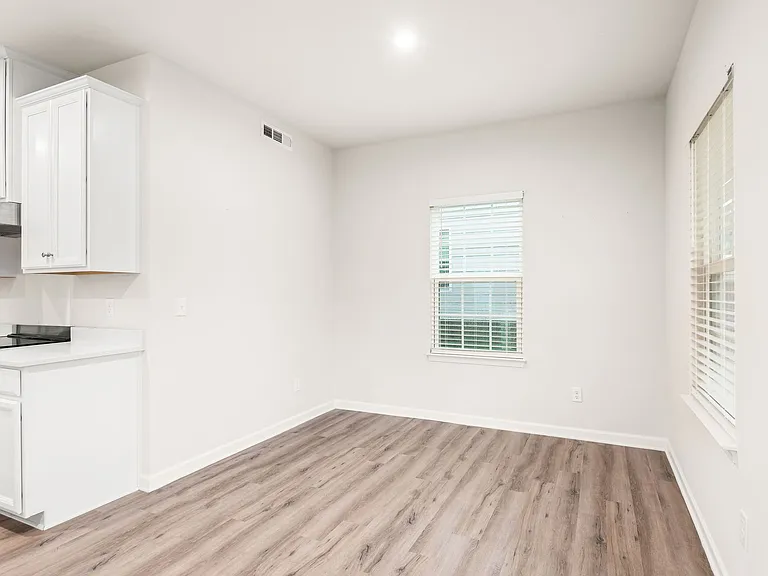 815 Dean Dr — Photo 24