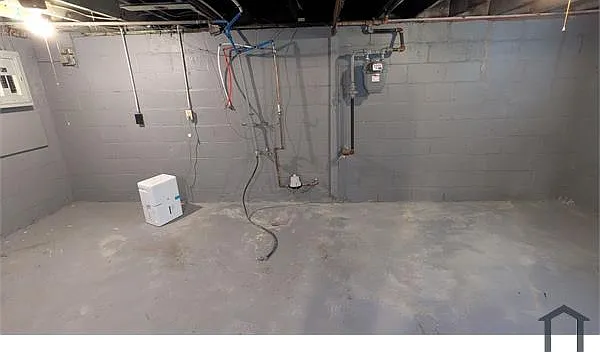 443 W Thornton St — Photo 44
