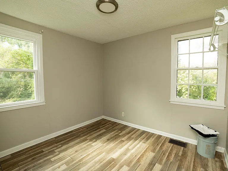 516 Waycross Dr — Photo 10