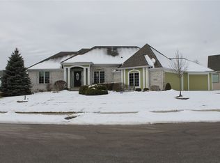 1902 Tranquil Ct, Fort Wayne, IN 46804