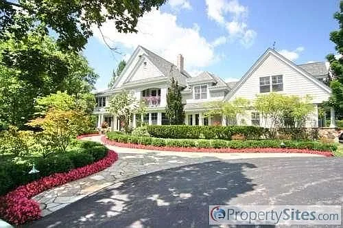 330 Woodridge Rd photo 1