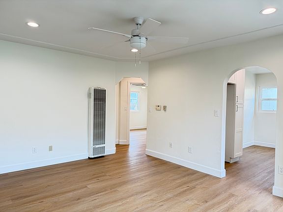 5th image of 1840 East Ave
